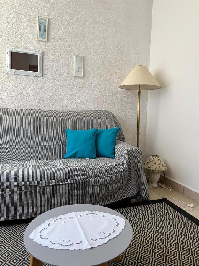 Apartment With Swimming Pool Jelsa  Exteriér fotografie
