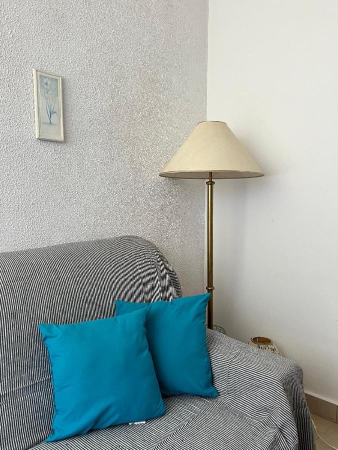 Apartment With Swimming Pool Jelsa  Exteriér fotografie